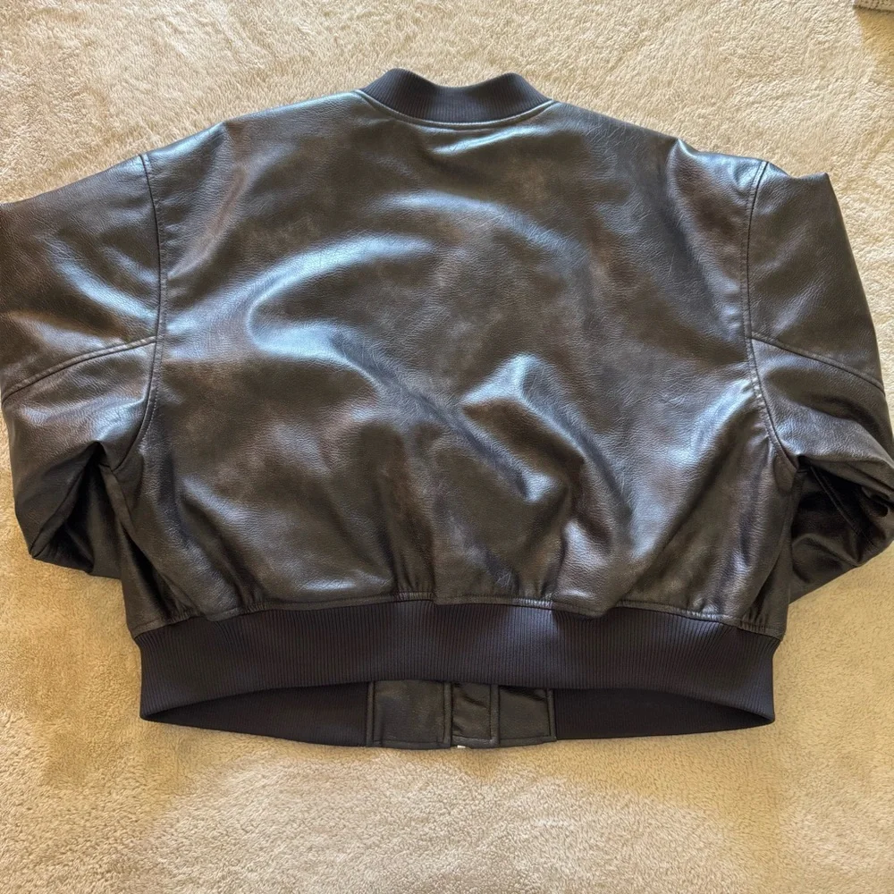 H&M oversized Bomber Jacket - Picture 2 of 2